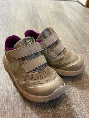 Nike toddler girls running shoes